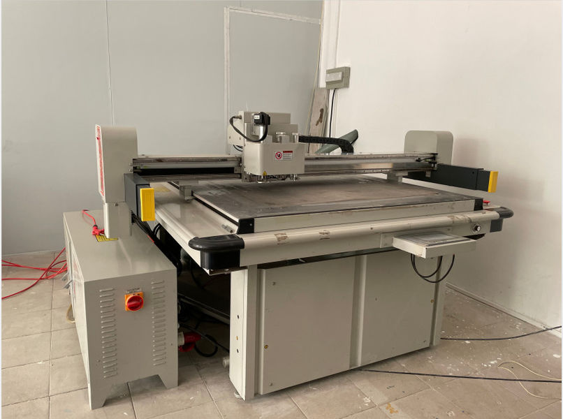 Dongguan Yongjian Paper Products Co., Ltd línea de producción del fabricante